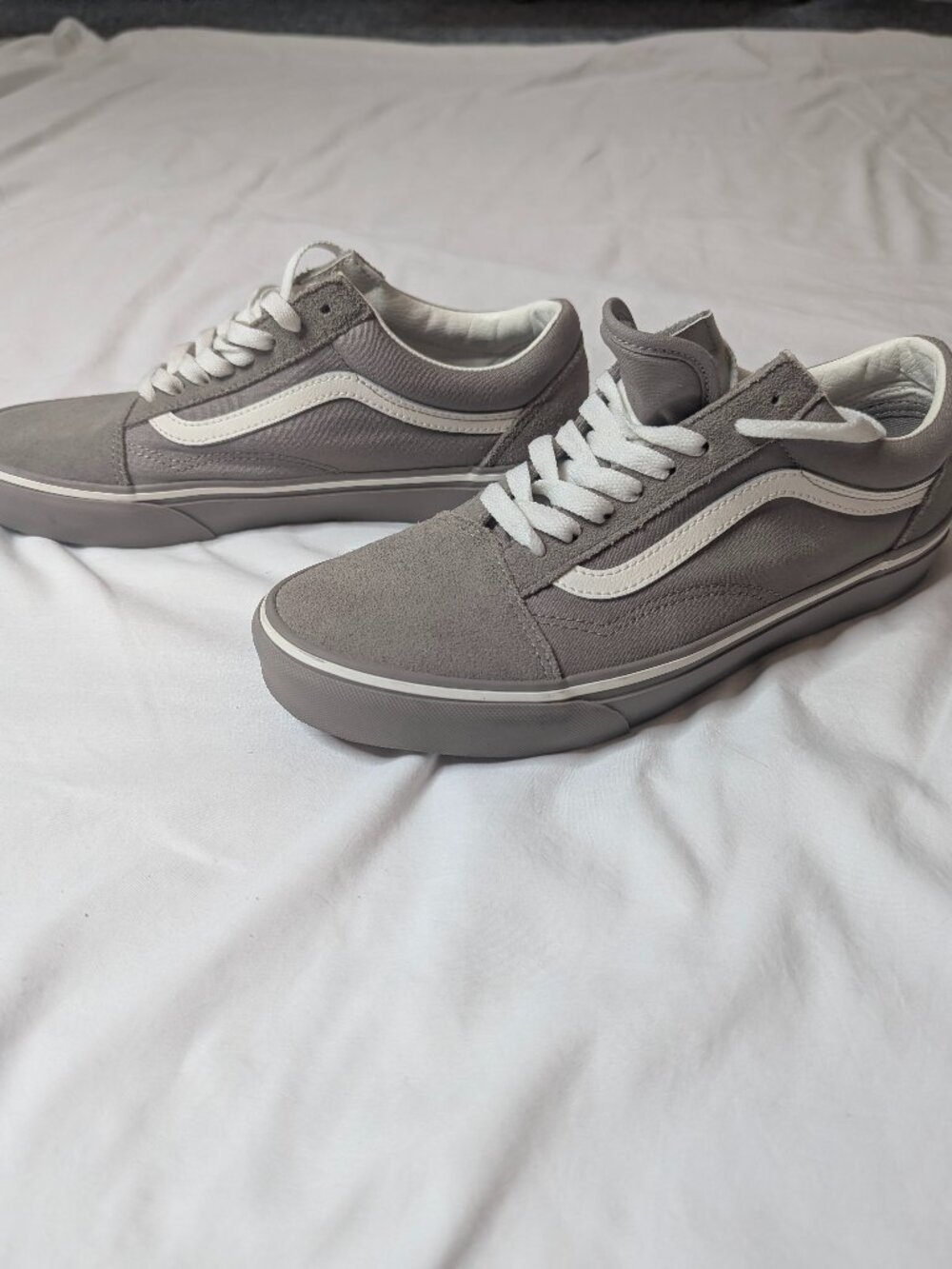 Men's Old Skool Vans, Gray Size 9.5M/11W